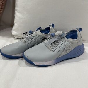 Clove Gray Matter Gray & Blue Sneakers Size 8